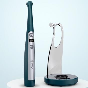 Refine® Lampada fotopolimerizzante a LED ad ampio spettro dental